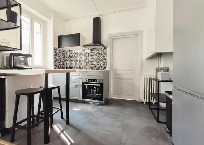 De Charme Proche Centre-ville - Tv - Wifi Apartment Dijon