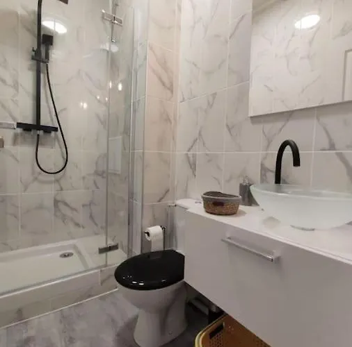 شقة De Charme Proche Centre-ville - Tv - Wifi